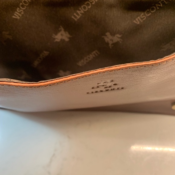 Visconti London Brown Leather Messenger Bag - Picture 9 of 13